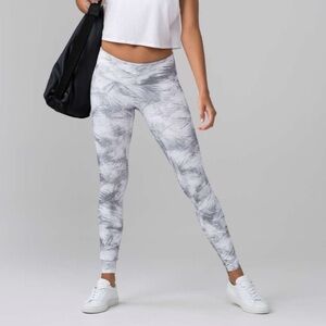 Lululemon Wunder Under Low-Rise Tight *Full On Luxtreme 28" Size 6